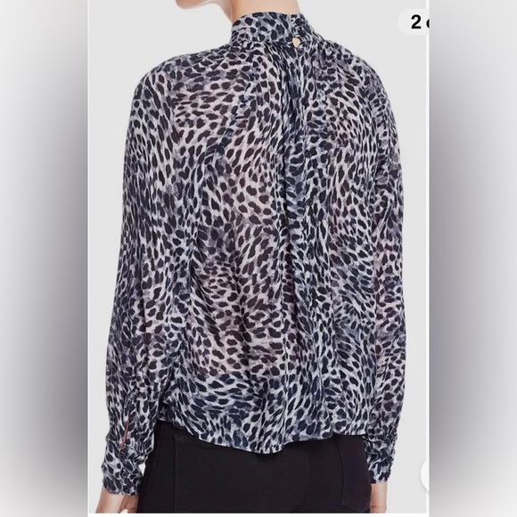 Bella Dahl Tops - - Bella Dahl Women's Blue Leopard Shirred Mock-Neck Long-Sleeve Blouse T…
